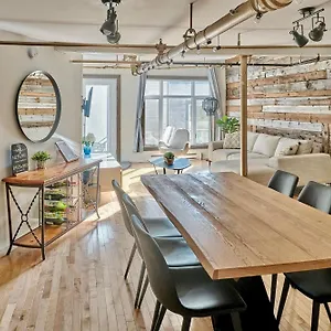 Lion's Den // Spacious 1500 Sqft Apartment