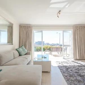 https://3-canterbury-square.hotels-capetown.com